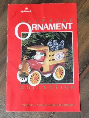 Hallmark 1984 Keepsake Ornament Collection Booklet